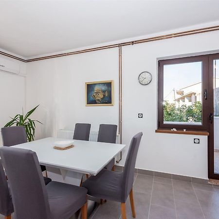 Apartments Snjezana Tisno Εξωτερικό φωτογραφία