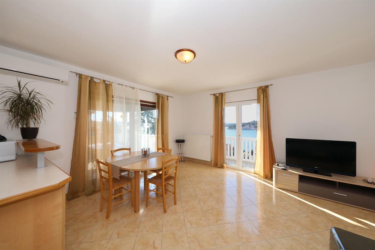 Apartments Snjezana Tisno Εξωτερικό φωτογραφία
