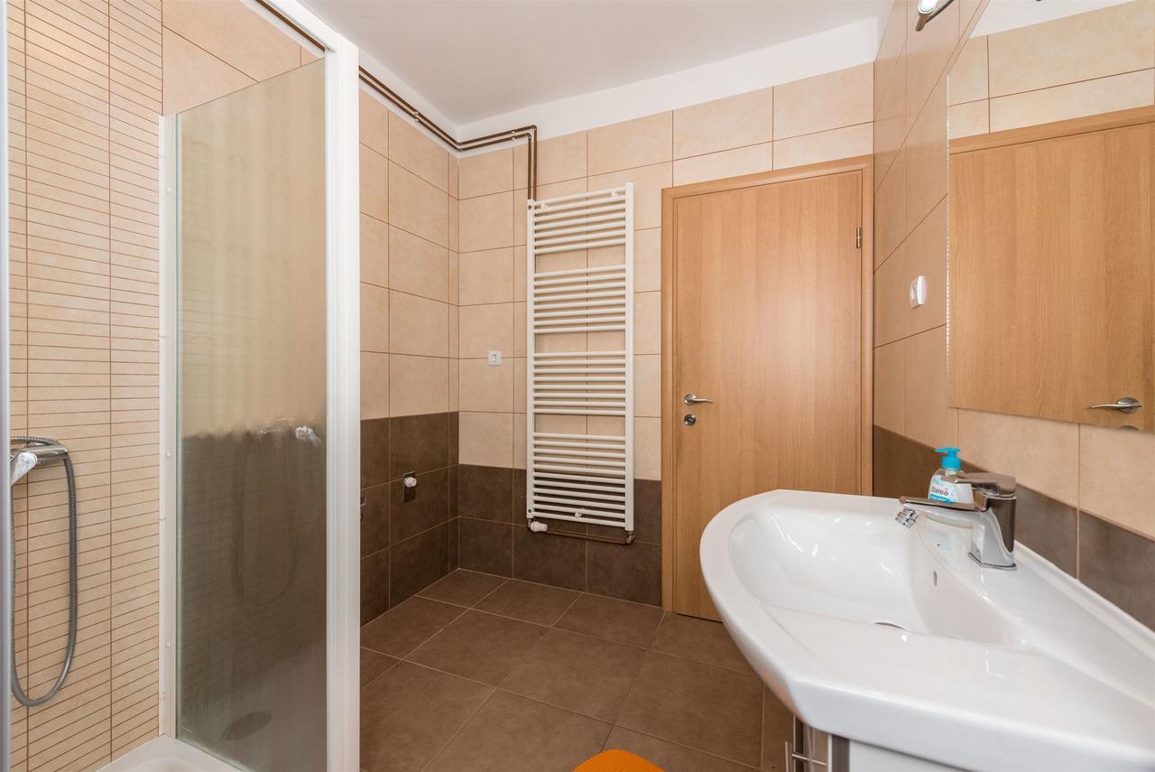 Apartments Snjezana Tisno Εξωτερικό φωτογραφία