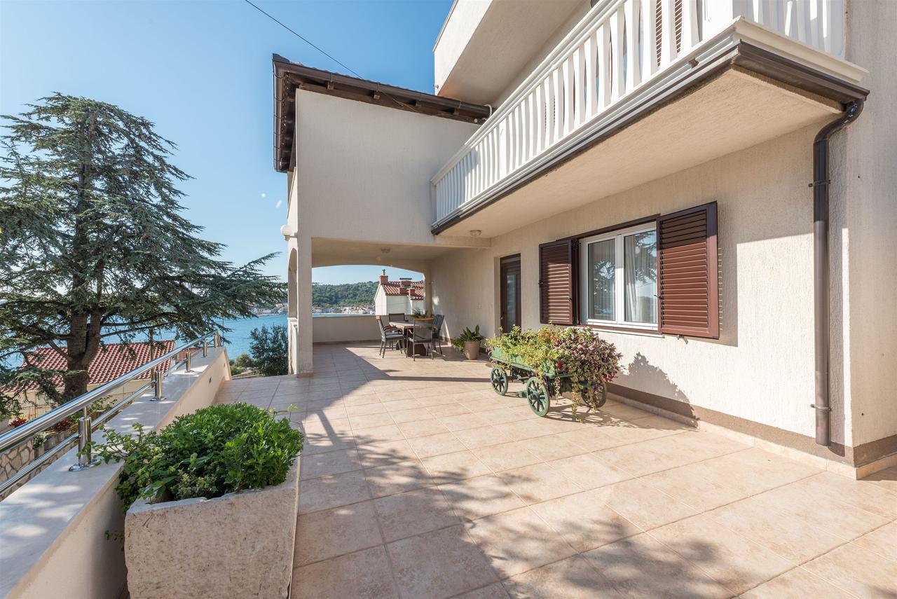 Apartments Snjezana Tisno Εξωτερικό φωτογραφία