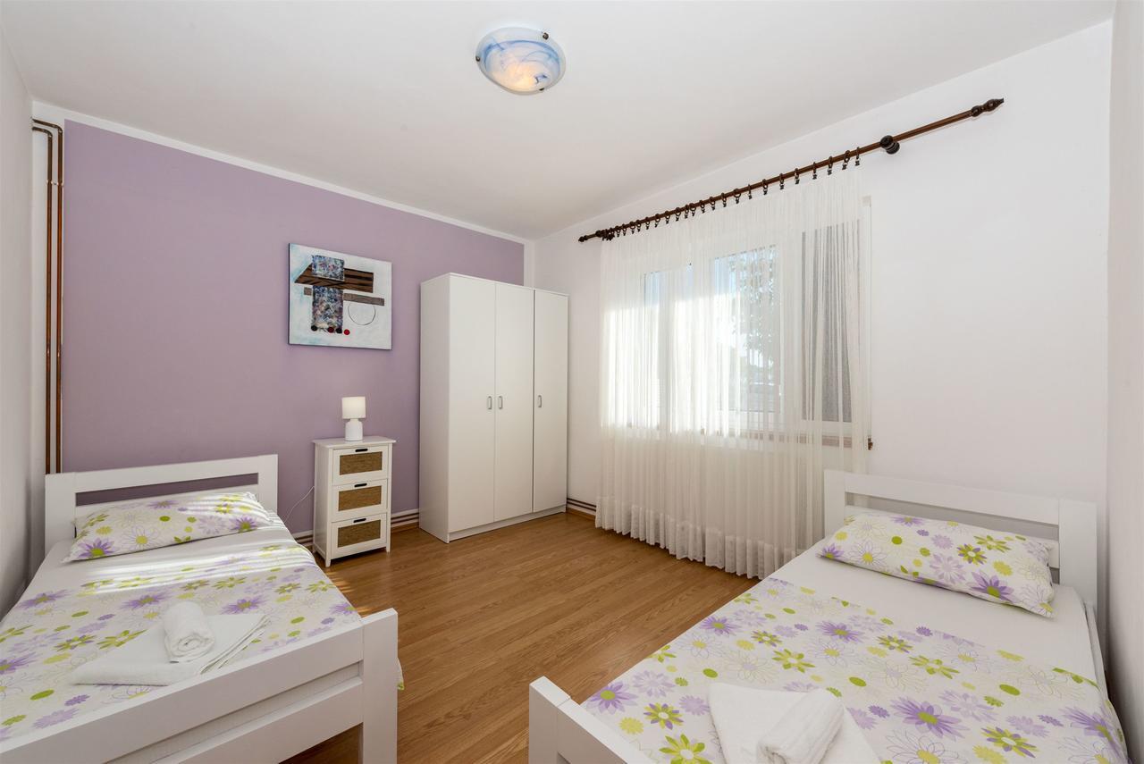 Apartments Snjezana Tisno Εξωτερικό φωτογραφία