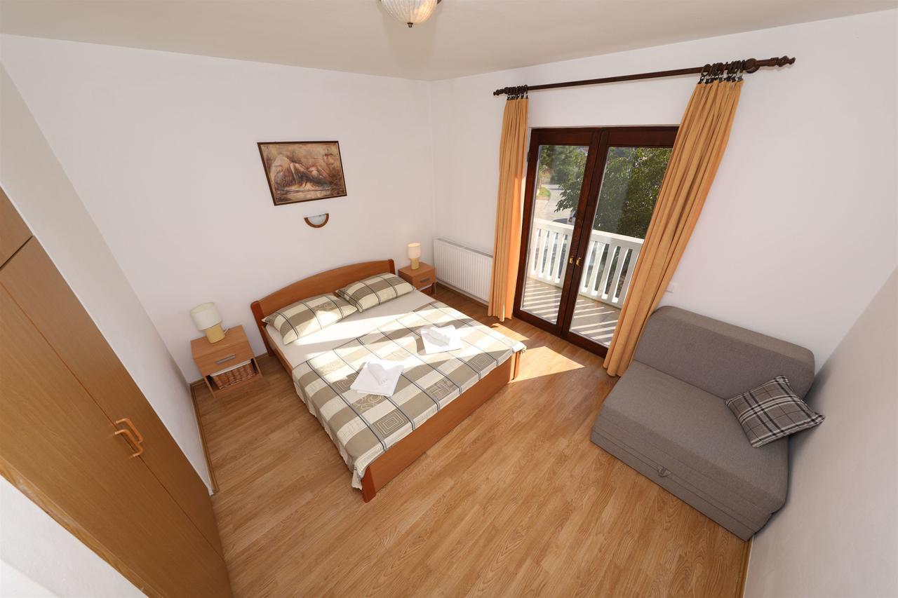Apartments Snjezana Tisno Εξωτερικό φωτογραφία