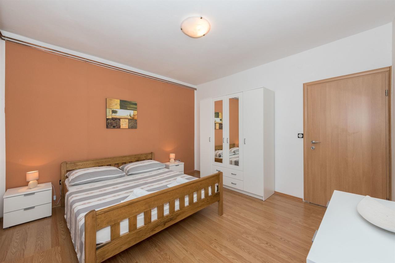 Apartments Snjezana Tisno Εξωτερικό φωτογραφία