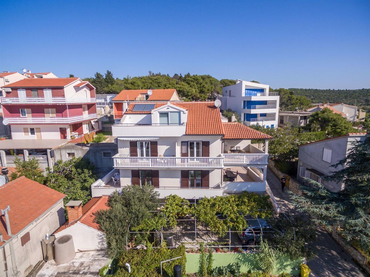 Apartments Snjezana Tisno Εξωτερικό φωτογραφία